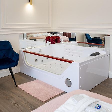 Apartament Glamour Prywatne Jacuzzi Starowislna Krakkó Kültér fotó
